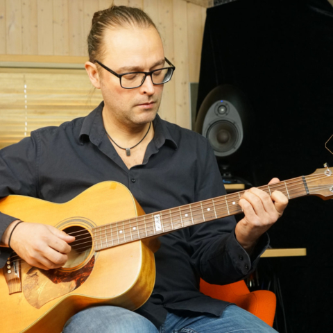 Rasmus Birk Guitarist